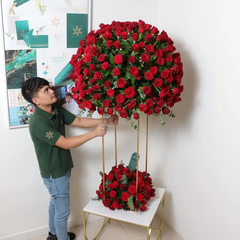365-Red-Rose Floral Display Stand – Premium Anniversary Arrangement 1