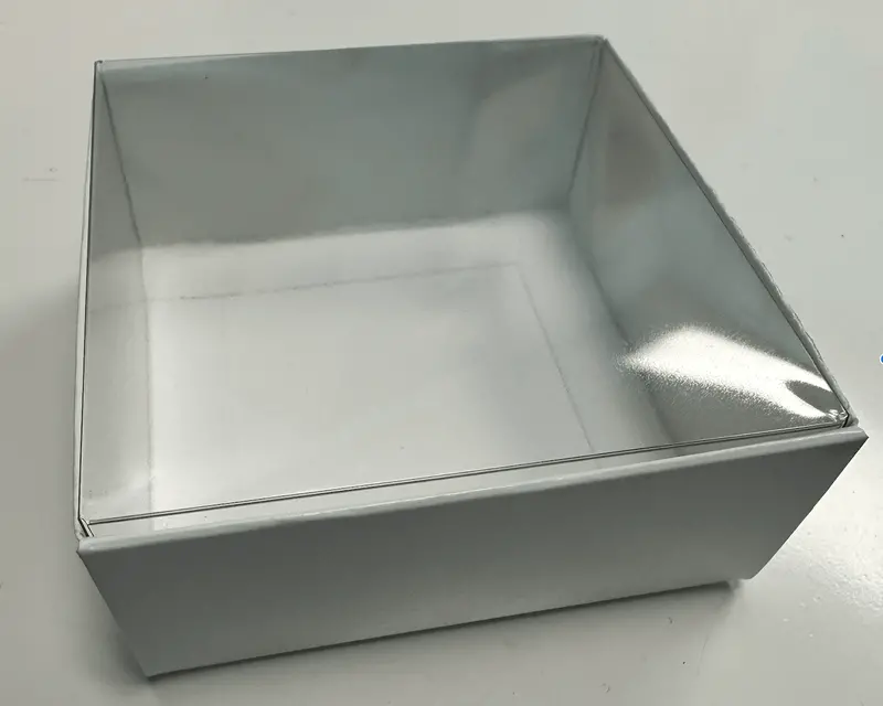 4" × 4" × 1.75" White Bakery Box With Clear Snap-On Lid 1