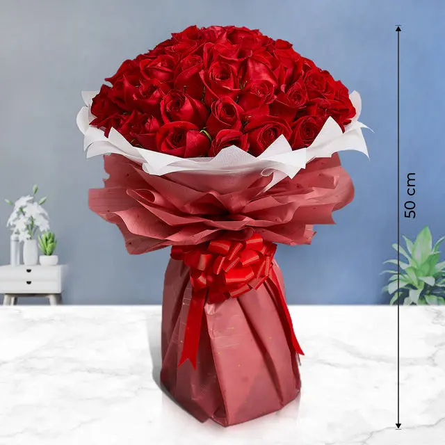 Grand Red Roses Bouquet – Large-Scale Fresh Flower Arrangement 1