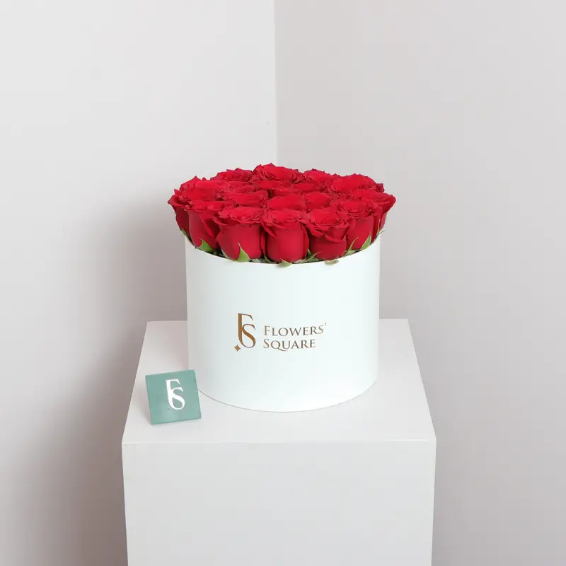 Romantic Red Rose Valentine’S Box – Elegant Keepsake Design 1