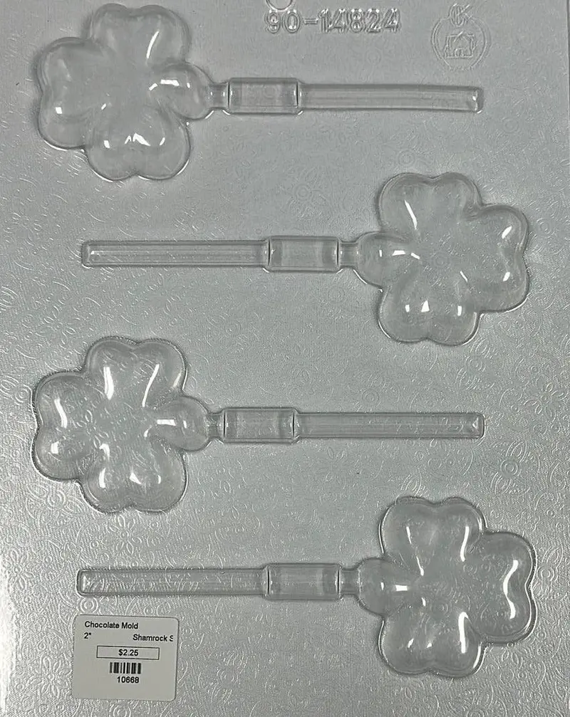 Shamrock-Shaped Chocolate Lollipop Mold For St. Patrick’S Day 1