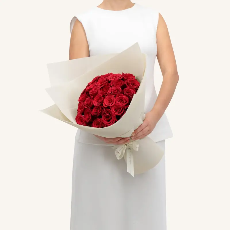Small Red Rose Bouquet – Charming & Thoughtful Valentine’S Day Surprise 1